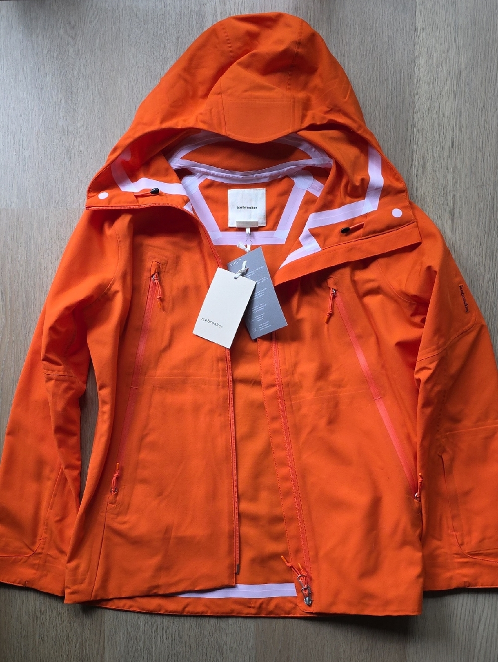 NWT Icebreaker Raincoat Rain JACKET WOMENS SIZE SMALL